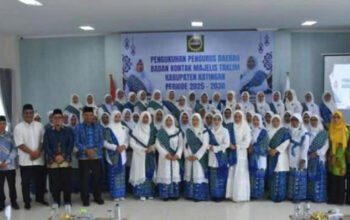 Wabup Firdaus dan Ketua GOW Hadiri Pengukuhan BKMT 6 Hal 10 katingan