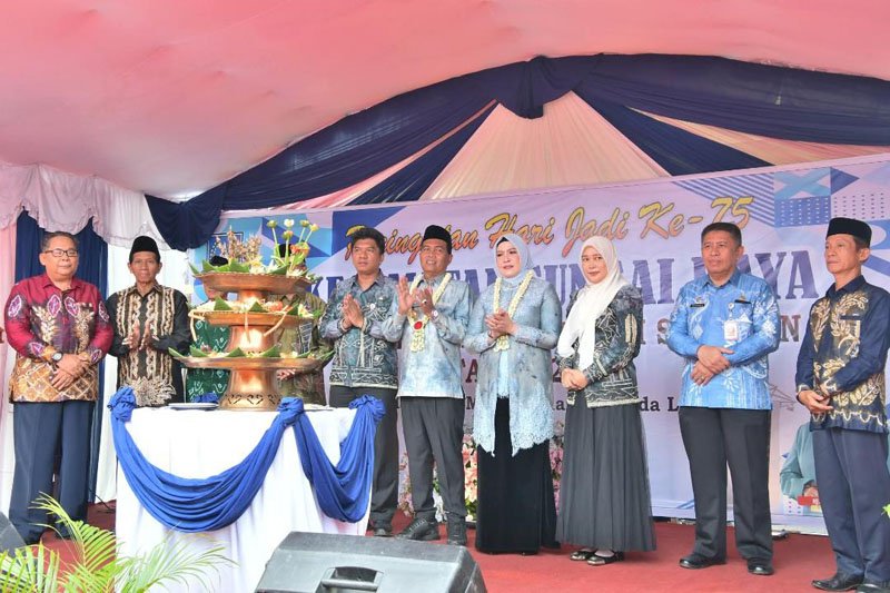 Hal 12 HSS 1 3 klm 7