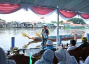 Lomba Perahu Naga di Sungai Nagara