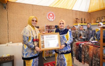 Dekranasda Tapin Raih Sertifikat Kekayaan Intelektual dari Kemenkum RI 13 Hal 12 Tapin 35 klm 1