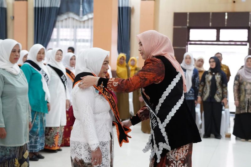 Hal 4 4 Klm Martapura Kukuhkan bunda PAUD