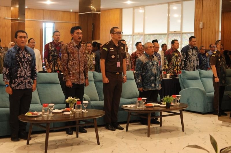 Hal 4 4 Klm Martapura Pemerintahan bersih