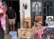 Jenazah dari Kuburan Terbawa Arus Banjir ke Rumah Warga