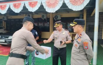 Polres HST Gelar Penggalangan Donasi untuk Korban Bencana Alam di Sumatera 7 IMG 20251204 WA0048