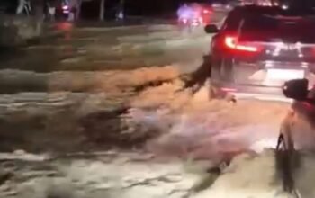 Pengendara Diimbau Tunda Perjalanan, Banjir Kembali Rendam Ruas Jalan Pidie Jaya - Bireuen, Aceh 4 IMG 20251207 WA0010