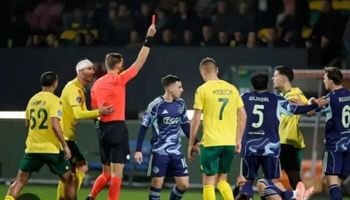 Baru Main 8 Menit Justin Hubner di Kartu Merah, Nathan Tampil Penuh dan Ole Jadi Pemain Pengganti