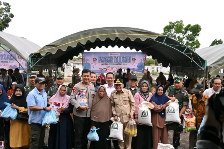 Hadapi Natal dan Tahun Baru Gubernur Gratiskan Sembako 1 IMG 20251208 WA0073