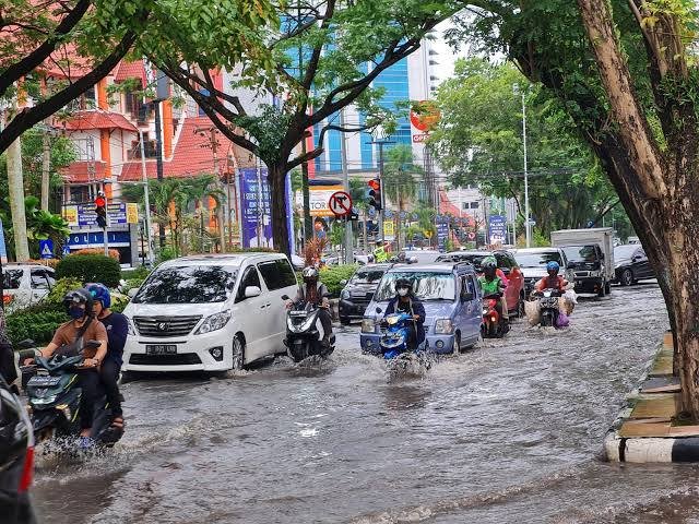 Pesisir Kalteng Berpotensi Banjir ROB, BMKG Minta Warga Waspada 1 IMG 20251208 WA0094