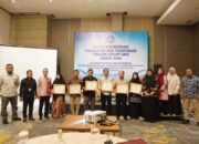 ‎Disdikbud Kalsel dan SMKN 5 Banjarmasin Raih Penghargaan Nasional Tracer Study 2025‎‎