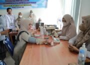 Hj Fathul Jannah Sapa Masyarakat Ikut Sunatan Massal dan Pemeriksaan Kesehatan Gratis di RS Marina Permata Batulicin