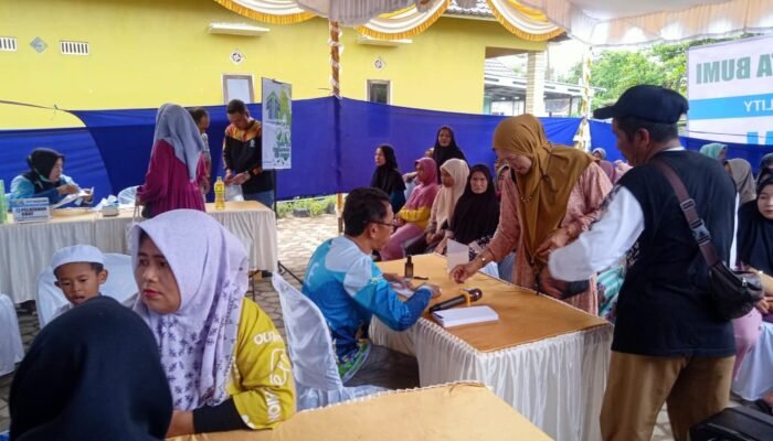 Warga Antusias Sambangi Pengobatan Gratis PT Talenta Bumi 