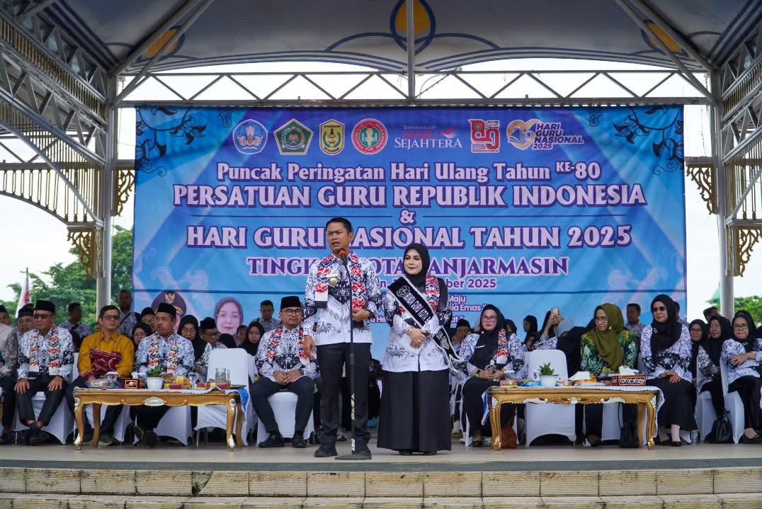 Wali Kota Banjarmasin Tegaskan Guru Penentu Masa Depan Daerah 1 IMG 20251214 WA0005