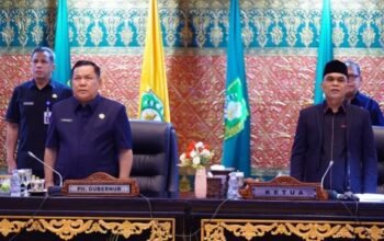 Plt Gubernur Riau Hormati Proses Hukum Usai Rumah Dnasnya Digeledah KPK 8 IMG 20251216 WA0020