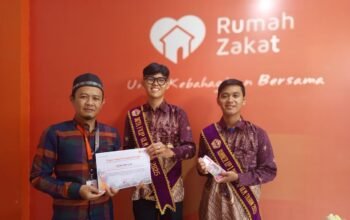 Solidaritas Mahasiswa ULM, Donasi Peduli Aceh dan Sumatera Diserahkan ke Rumah Zakat 6 IMG 20251216 WA0038