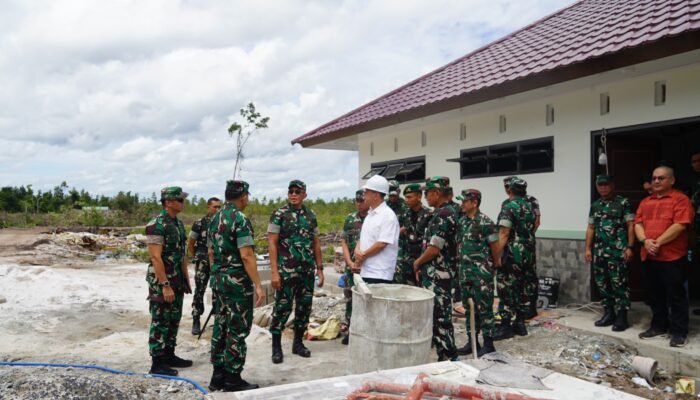 Pangdam XXII/TB Dampingi Kunjungan Kerja Sekjen Kemhan di Kalteng