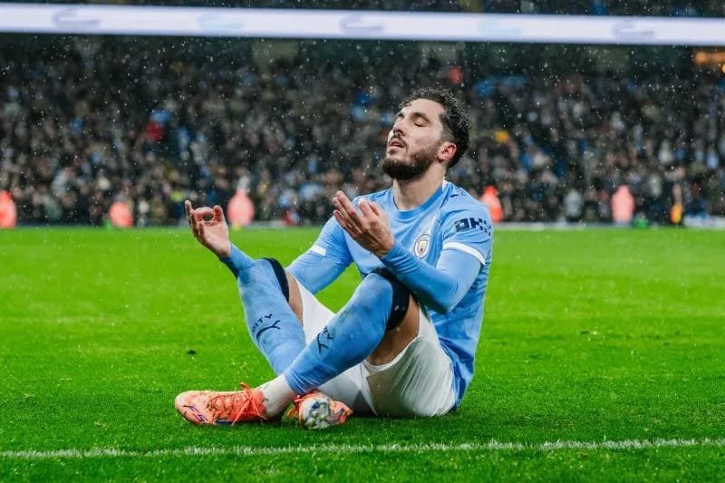 Hajar Brentford 2-0, Manchester City ke semifinal Carabao Cup 1 IMG 20251218 WA0007