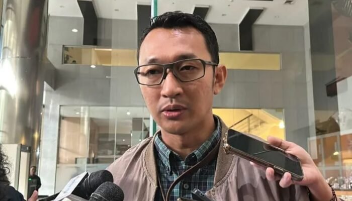 Tujuh dari 10 Orang Hasil OTT Bupati Bekasi Dibawa KPK ke Jakarta