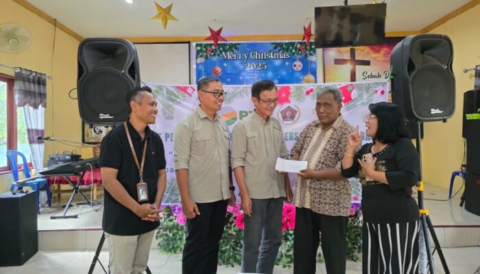 PT Pelsart Ajak PWI Kotabaru Salurkan Sembako ke Umat Gereja Pantekosta Megasari