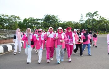 PPLIPI Tapin Gelar Jalan Santai Perempuan, Gaungkan Hidup Sehat dan Solidaritas 4 IMG 20251220 WA0027