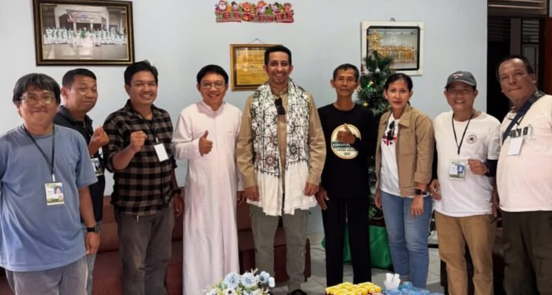 Sebelum ke Pengajian 5 Rajab, Habib Ja’far Singgah ke Gereja Katolik Banjarbaru 1 IMG 20251228 WA0051 e1766927559475