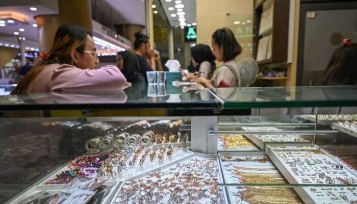 Harga Emas Antam Mulai Turun Sebesar Ini