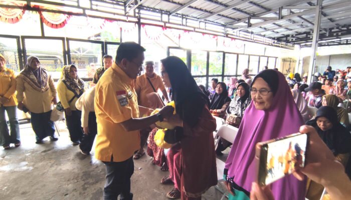 HUT ke-61 Partai Golkar, DPD Golkar Banjarmasin Bagikan 1.000 Paket Sembako Gratis 4 IMG 20251220 161249