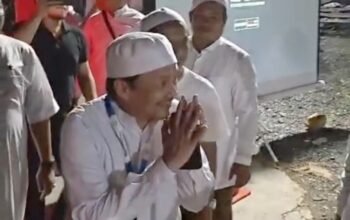 Wagub Kalsel Hasnuryadi Hadir di Tengah Lautan Jemaah 5 Rajab Sekumpul 7 IMG 20251229 191744