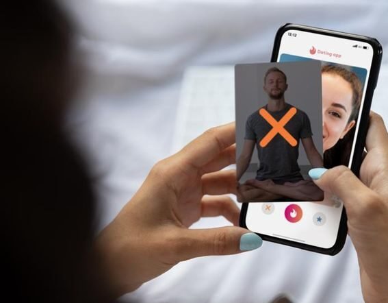 ilustrasi penipuan cinta melalui aplikasi kencan 169 e1766640913577