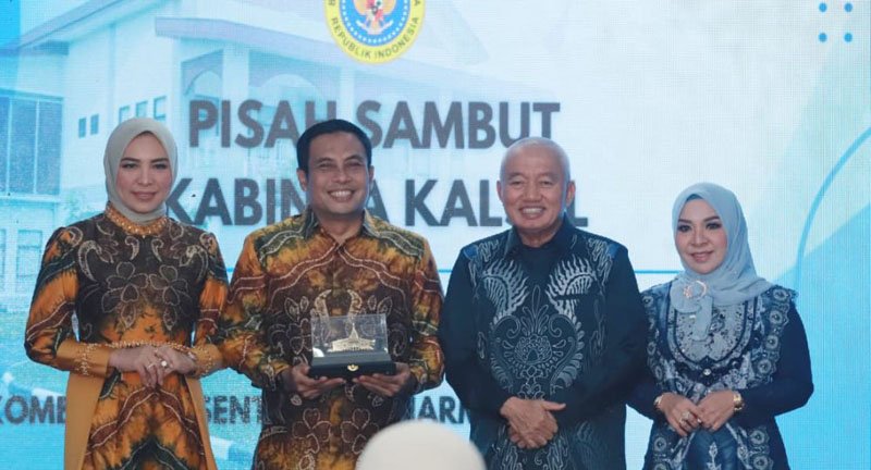 1 35 klm Kontrak Pemprov 28 Pisah sambut Kabinda Kalsel