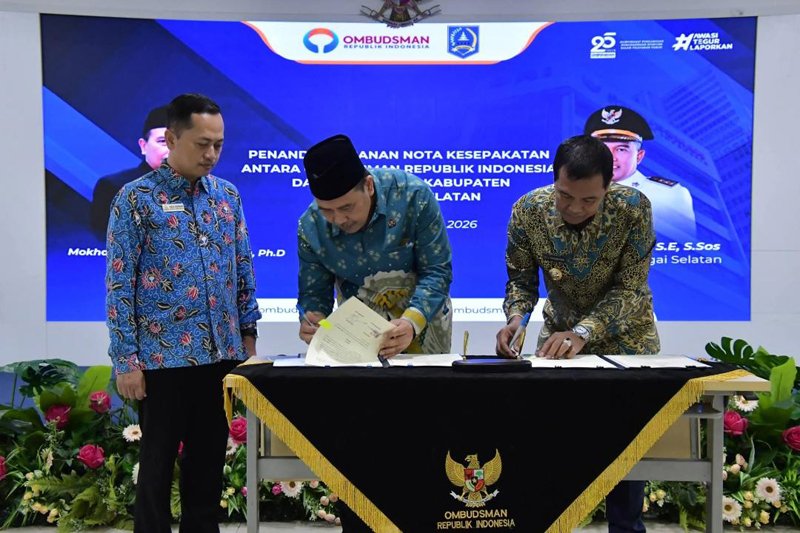Bupati HSS Teken Kerja Sama dengan Ombudsman RI 1 Hal 12 HSS 1 3 klm 14