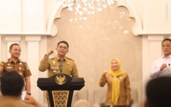 Andi Rudi Latif Buka Kick Off Penyusunan RKPD Kab Tanbu Tahun 2027 5 Hal 12 Tanbu 35 klm