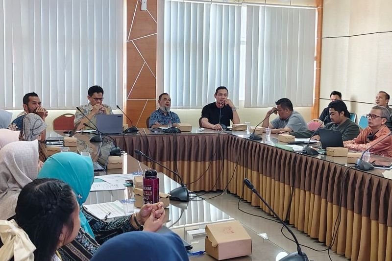 Hal 4 4 KLM Martapura Bahas DAK