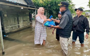 Hal 4 4 KLM Martapura Bantuan logistik