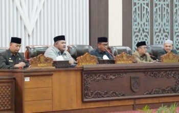 DPRD Sampaikan Laporan Kinerja, 13 Perda Disahkan 5 Hal 4 4 KLm Martapura Laporan kinerja