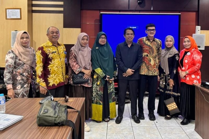 Pemkab Usulkan raperda Kemudahan, Pelindungan, Pemberdayaan Koperasi-Usaha Mikro 1 Hal 4 4 KLm Martapura Usulkan Raperda