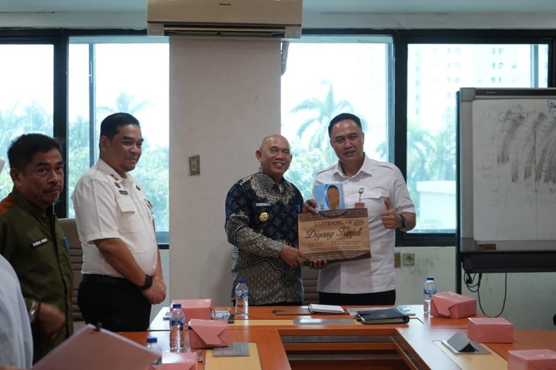 Hal 4 Kotabaru 3 klm 2