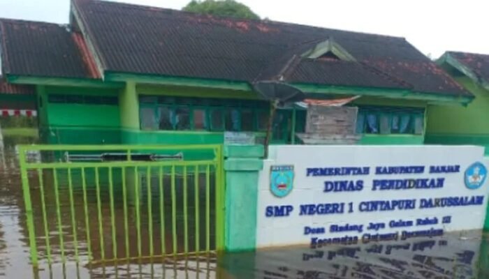 Ratusan Sekolah Terendam Banjir, Pemkab Banjar Terapkan Pembelajaran Jarak Jauh