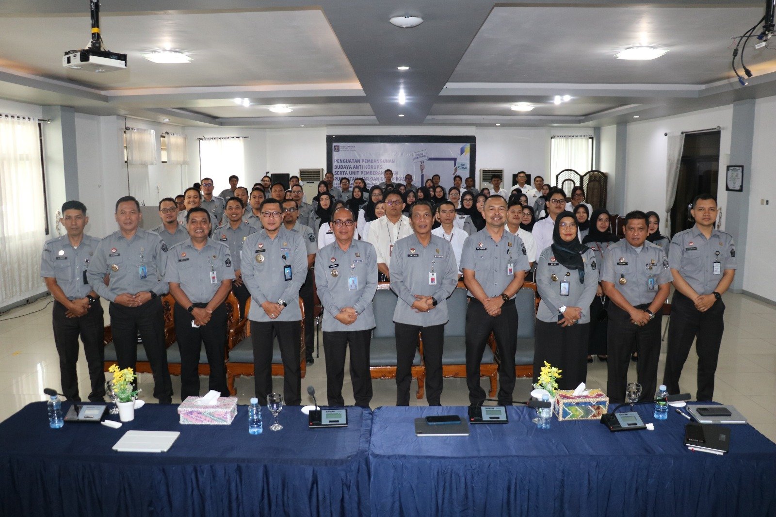 Kakanwil Kemenkum Kalsel Dorong Integritas, Akuntabilitas, dan Kualitas SDM pada Pengarahan Tusi 2026 1 IMG 20260106 WA0048