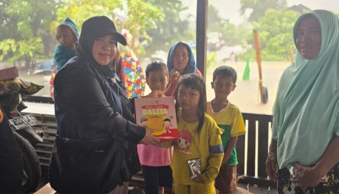 Di Tengah Kepungan Banjir, Pemprov Kalsel Hadir Menjaga Kesehatan Warga Sungai Tabuk 3 IMG 20260107 WA0035