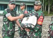 Prajurit Kodim 1002/HST Terima Kaporlap Dari KASAD