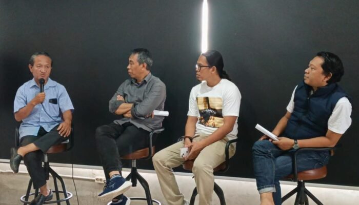 Khairiadi Asa Launching Lagu Pantun Urang Banjar dan Nasi Kuning Banjar, Dapat Dukungan Pengamat