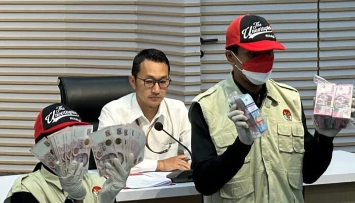 Rp6,38 Miliar Disita KPK dari Empat Tersangka dan Satu Pegawai Pajak