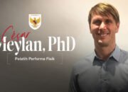 Profesor Fisik Peraih Emas Olimpiade, Dampingi Pelatih John Herdman di Timnas Indonesia