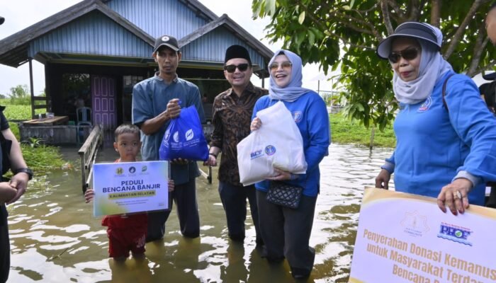 Hasnuryadi Sulaiman Salurkan Bantuan ke Sungai Rangas Ulu, Warga Terdampak Banjir Rasakan Kepedulian