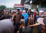 Wagub Kalsel Turun Langsung Salurkan Bantuan untuk Warga Banjir Sungai Rangas Ulu