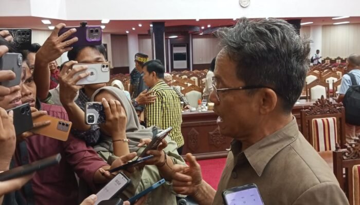 Lohing Simon Mundur, Fredy Ering Pimpin Fraksi PDI-Perjuangan DPRD Kalteng