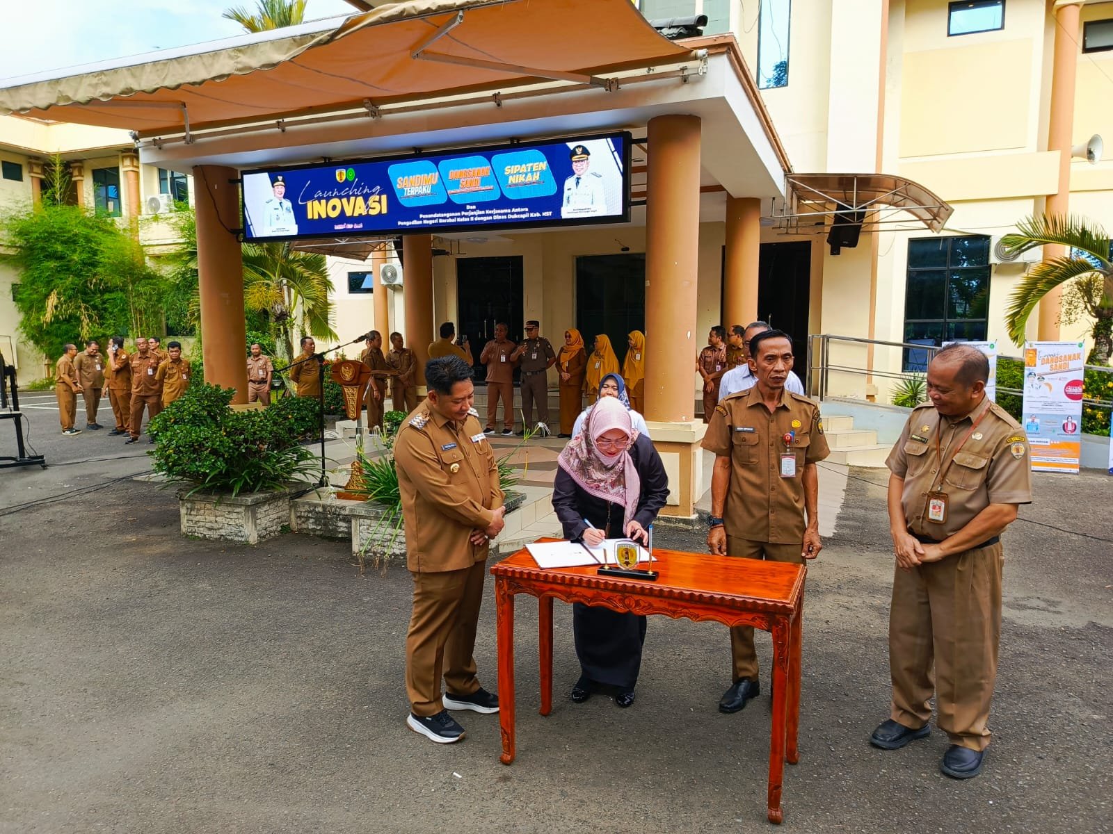 Bupati HST Menekankan Inovasi dan Kolaborasi Kunci Utama Pelayanan Publik 1 IMG 20260119 WA0038