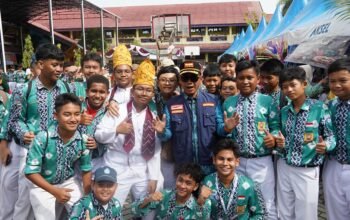 Atraksi Bausung Pangantin Hingga Madihin dari Siswa SMPN 2 Banjarmasin Dapat Apreasi Wali Kota Yamin 6 IMG 20260122 WA0045