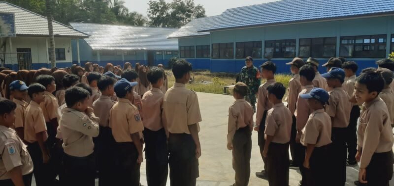 Babinsa LAS Laksanakan Pembinaan Pramuka di Sekolah Wilayah Binaan 1 IMG 20260124 WA0110 e1769257680560