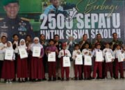 Korem 101/Antasari Bagikan 2.500 Sepatu Gratis untuk Pelajar Banjarmasin